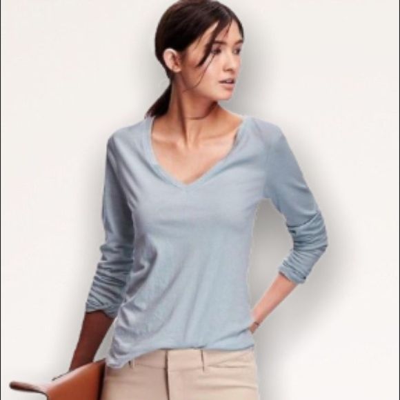 💫4/30 OLD NAVY Relaxed Fit V-Neck Tee - Picture 1 of 4